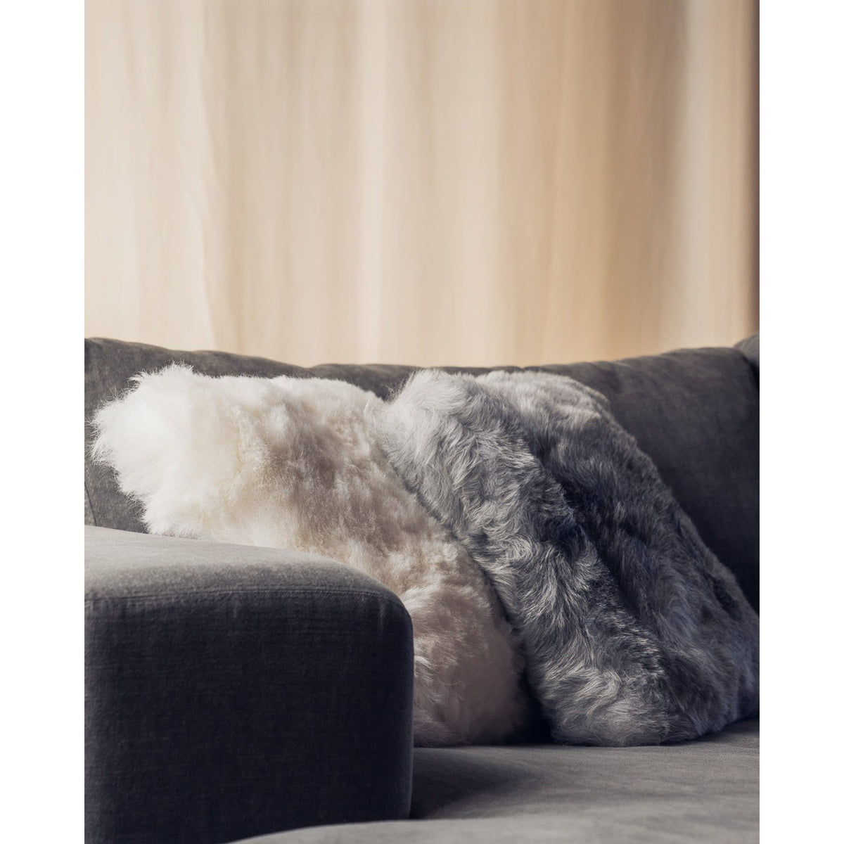 Iceland 50 cm Lammskinnskudde Shorn Grey