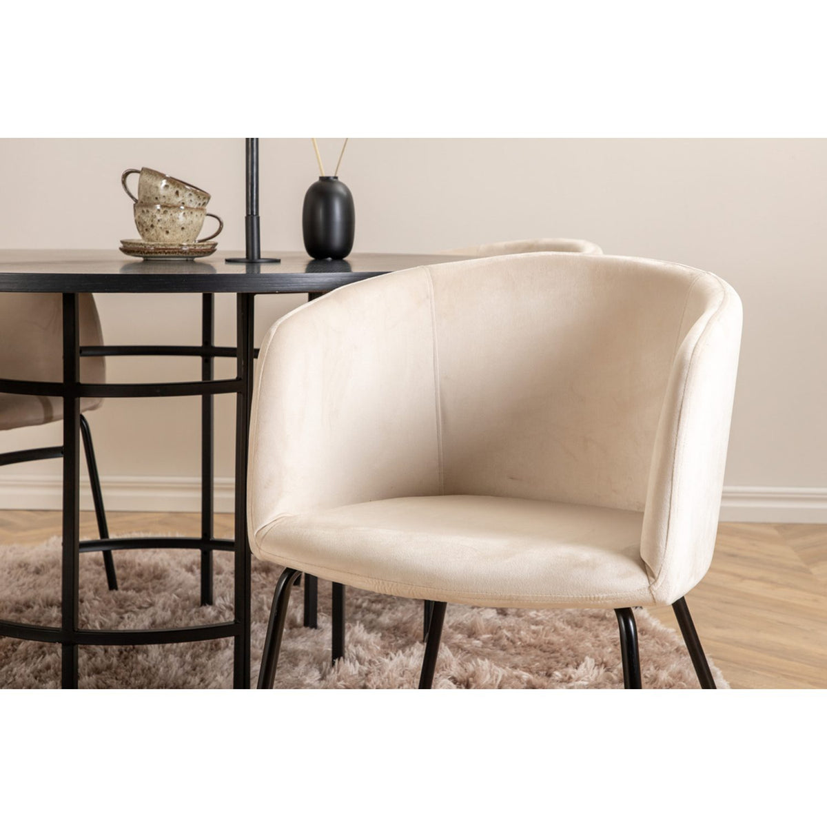 Copenhagen, Berit Rund matgrupp Beige,Svart, Svart, ⌀140