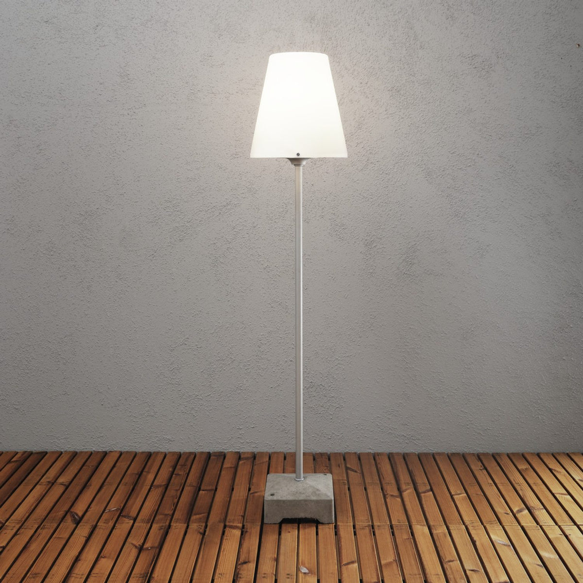 Lucca Lounge Golvlampa Ute Hög Grå