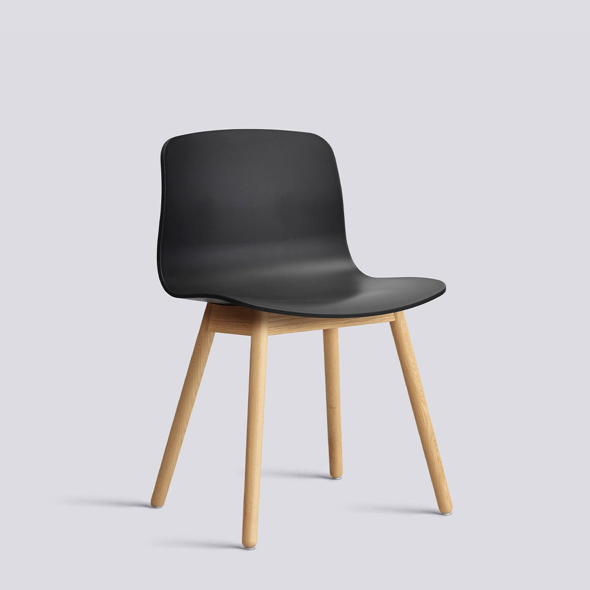 AAC 12 Stol Black 2.0, massiv ek med vattenbaserad lack
