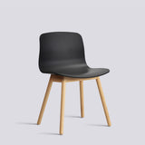 AAC 12 Stol Black 2.0, massiv ek med vattenbaserad lack
