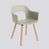 Layout 221 Karmstol Pastel green, massiv ek med vattenbaserad lack