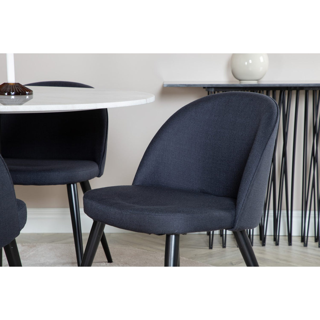 Estelle, Velvet Rund matgrupp