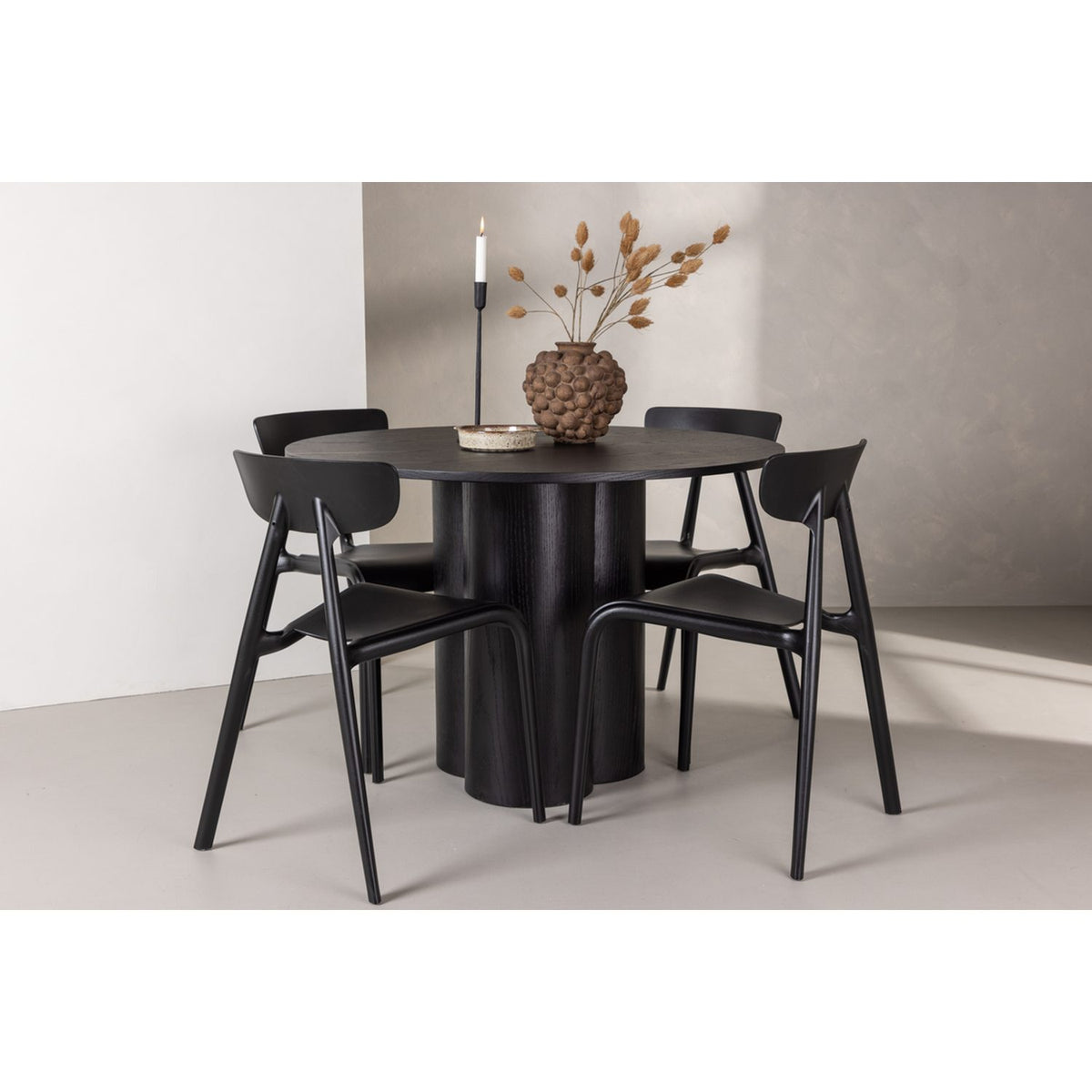 Olivia, Ursholmen Rund matgrupp Svart, Svart, 4st