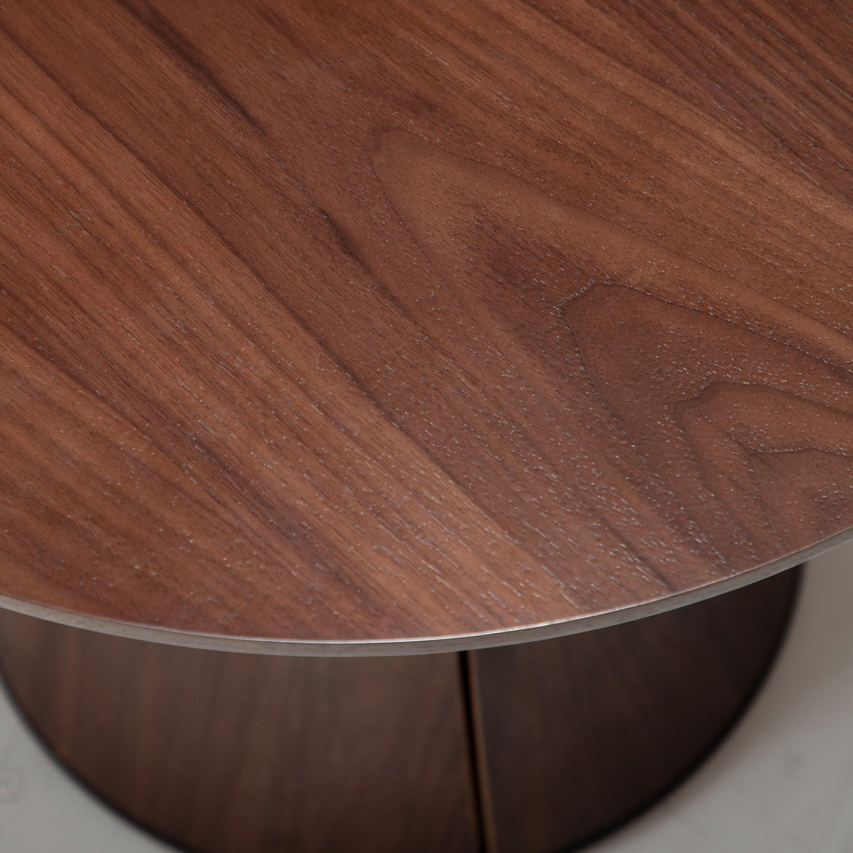 Root Sidobord Walnut