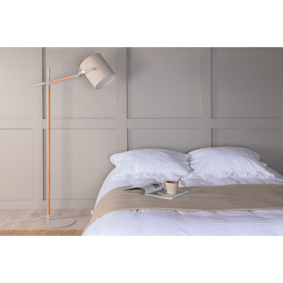Dennis Golvlampa Beige