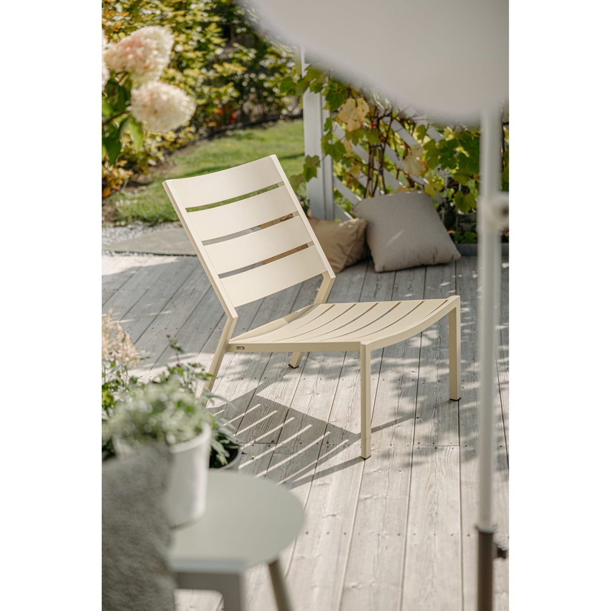 Delia Loungefåtölj Lemon