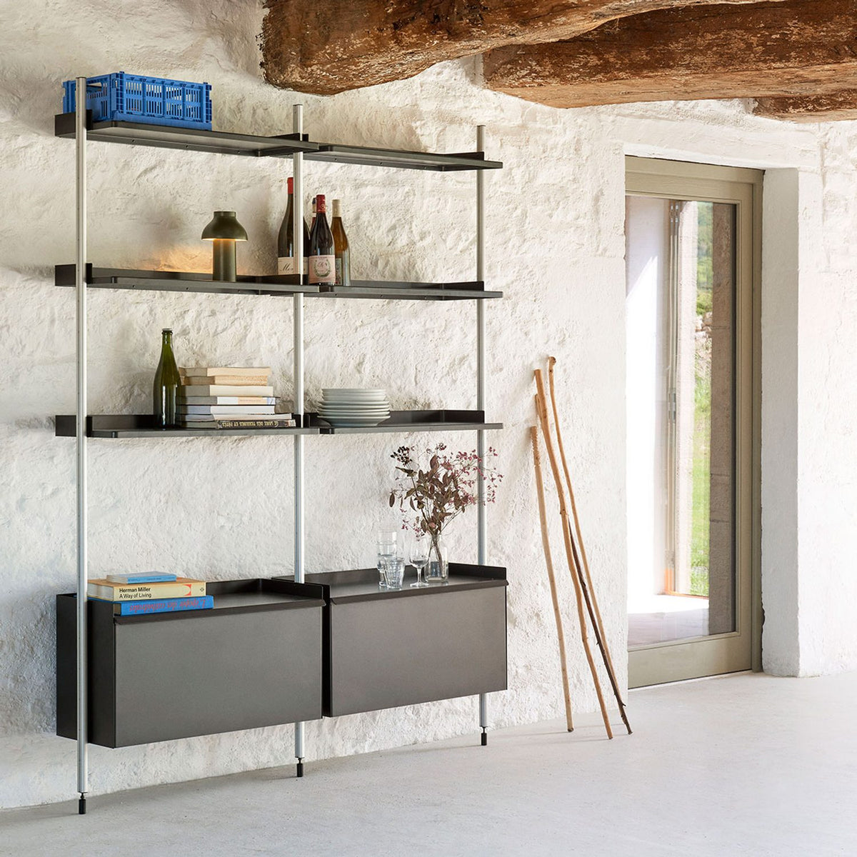 Pier System 132 2 sektioner 162 × 34 × 209 cm Hyllsystem PS Black, Black – anodiserad aluminium