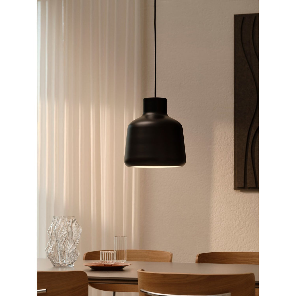Louella Svart Taklampa 30 cm