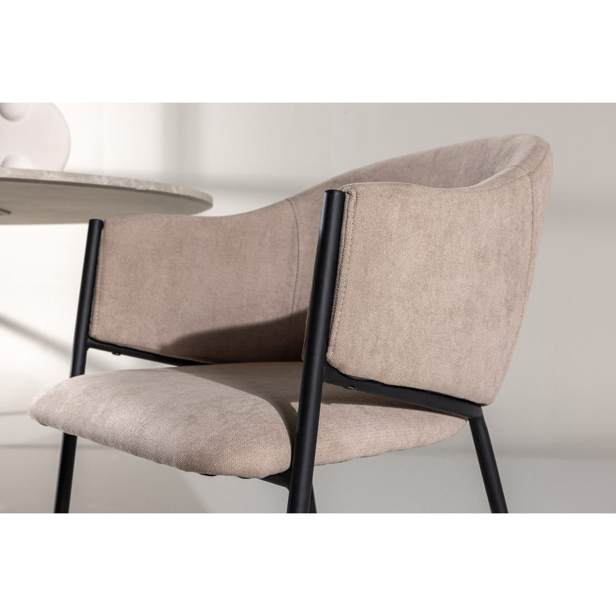 Evelina Matstol Beige