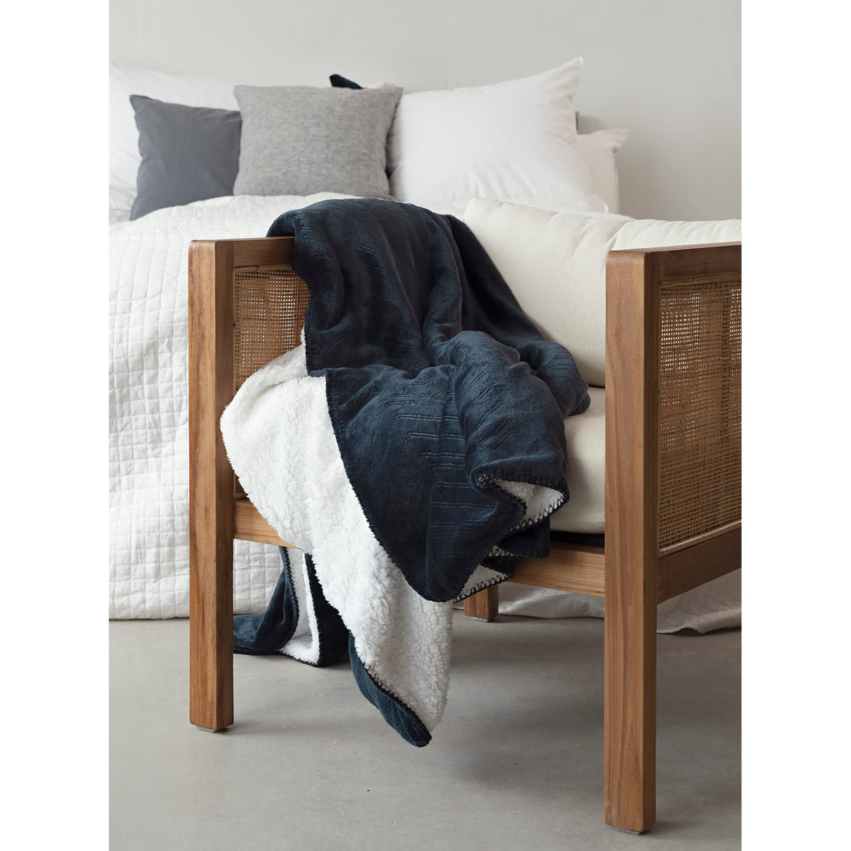 Sherpa 130 x 170 cm Pläd Marinblå