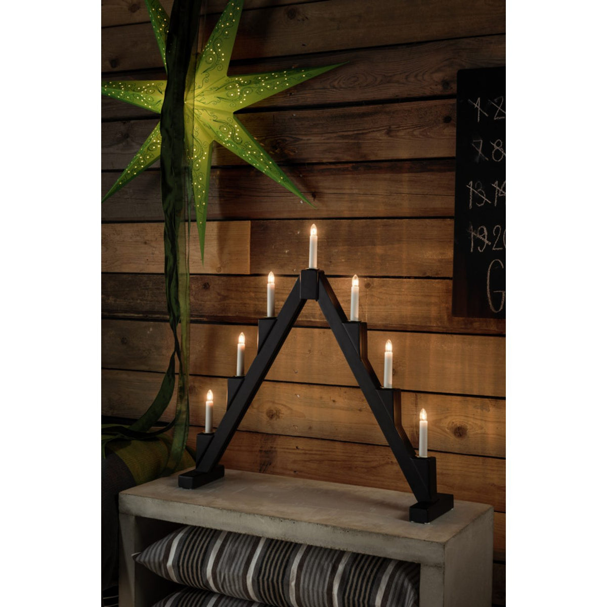 7 Ljus Vikbar Trä med Dekorringar 56 cm Elljusstake Svart