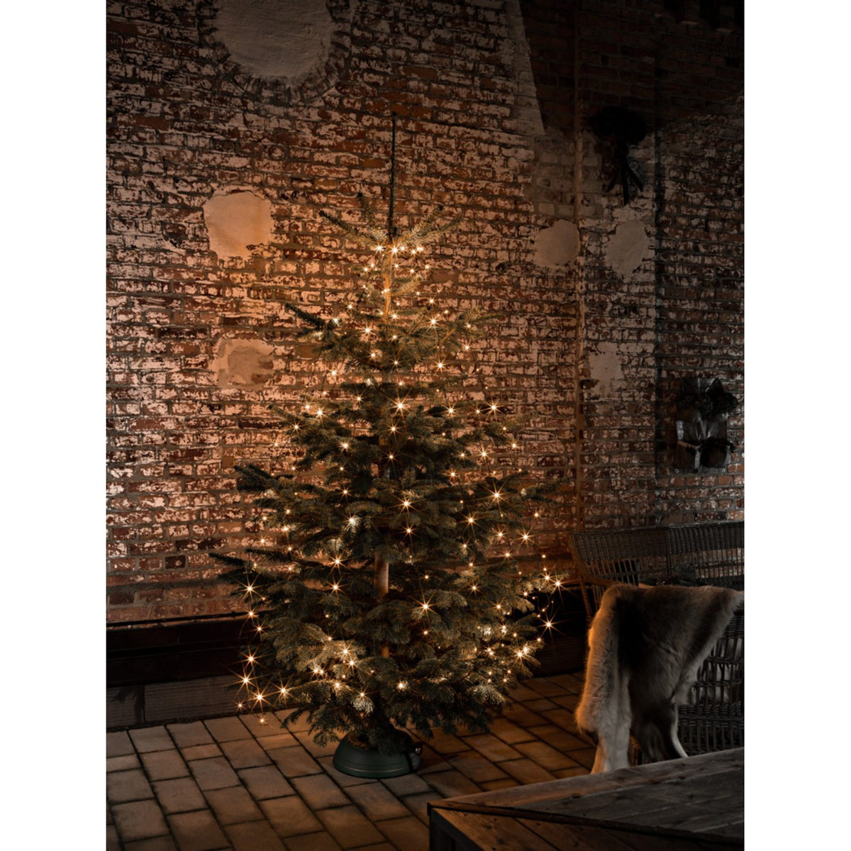 LED Amber Svart Kabel Julgransbelysning 240 cm