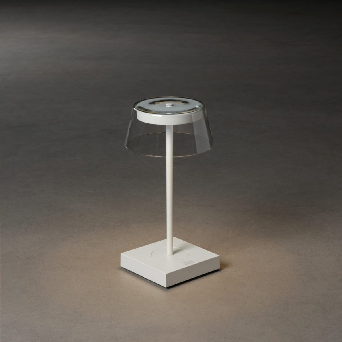 Scilla  USB Dimbar Bordslampa Ute Vit