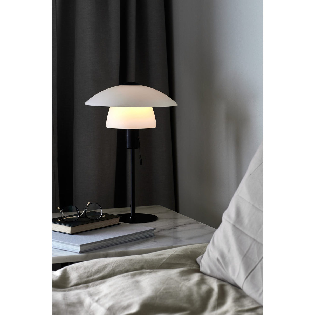 Verona Svart Bordslampa