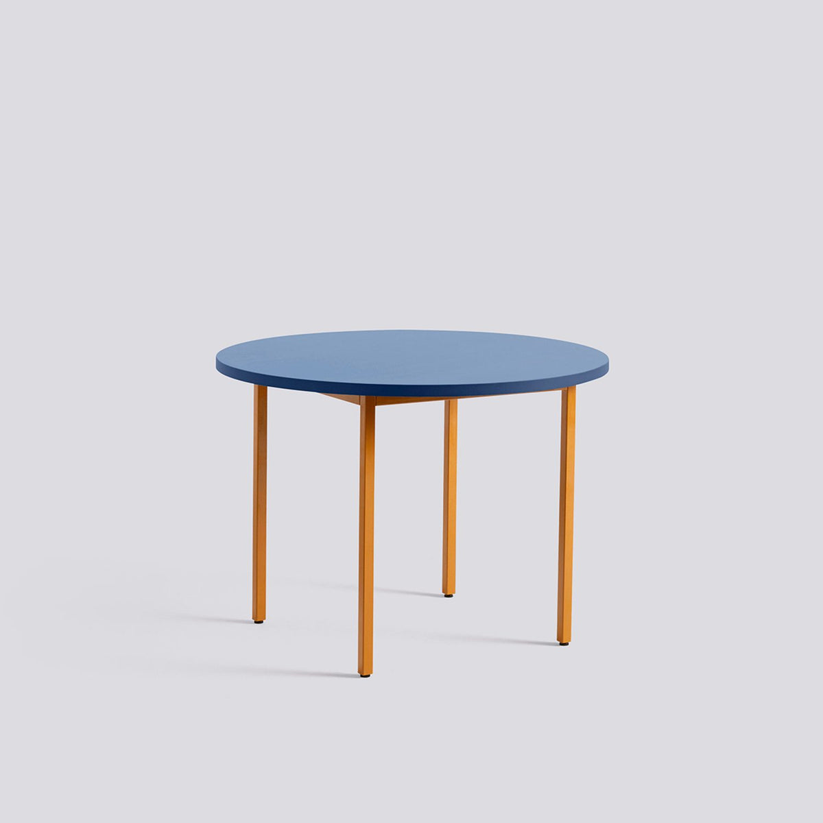Two-Colour Ø105 × H74 cm Matbord Blue, Ochre – pulverlackerat stål