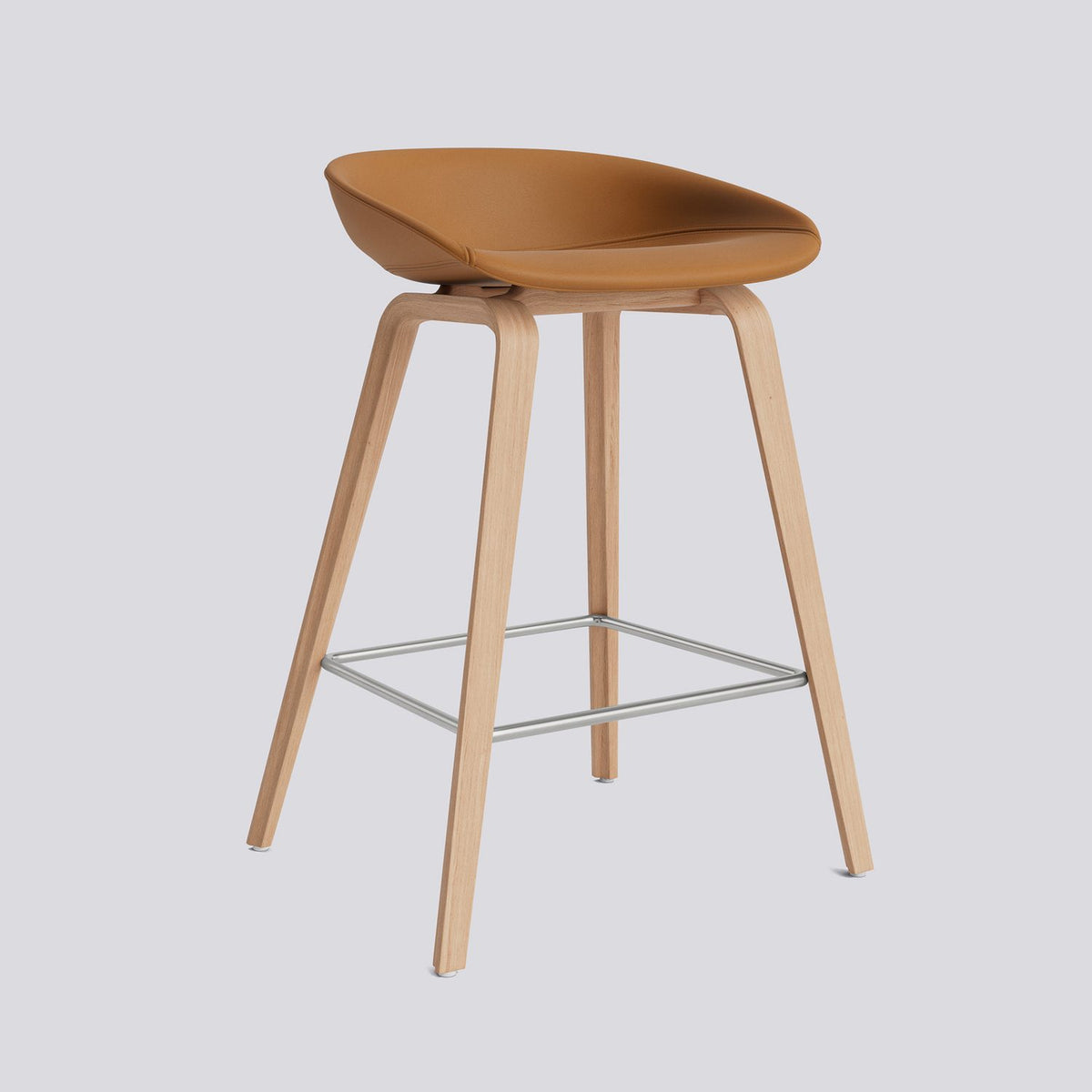 AAS 33 65 cm Barpall Sense Cognac, ekfaner med vattenbaserad lack, Rostfritt stål