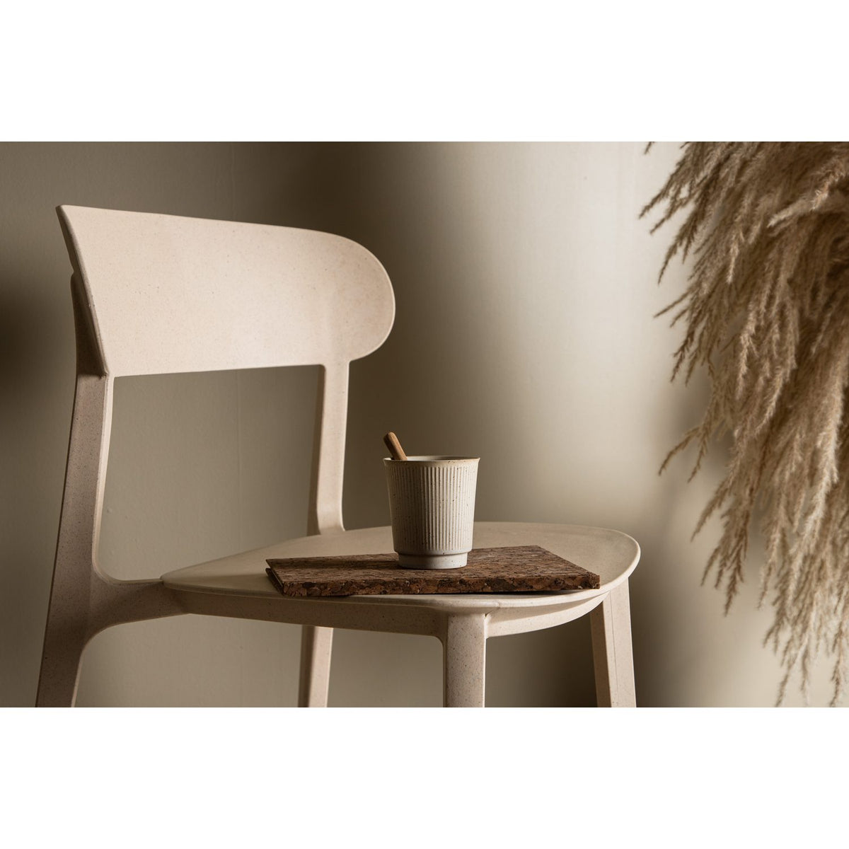 Åstol Matstol Beige