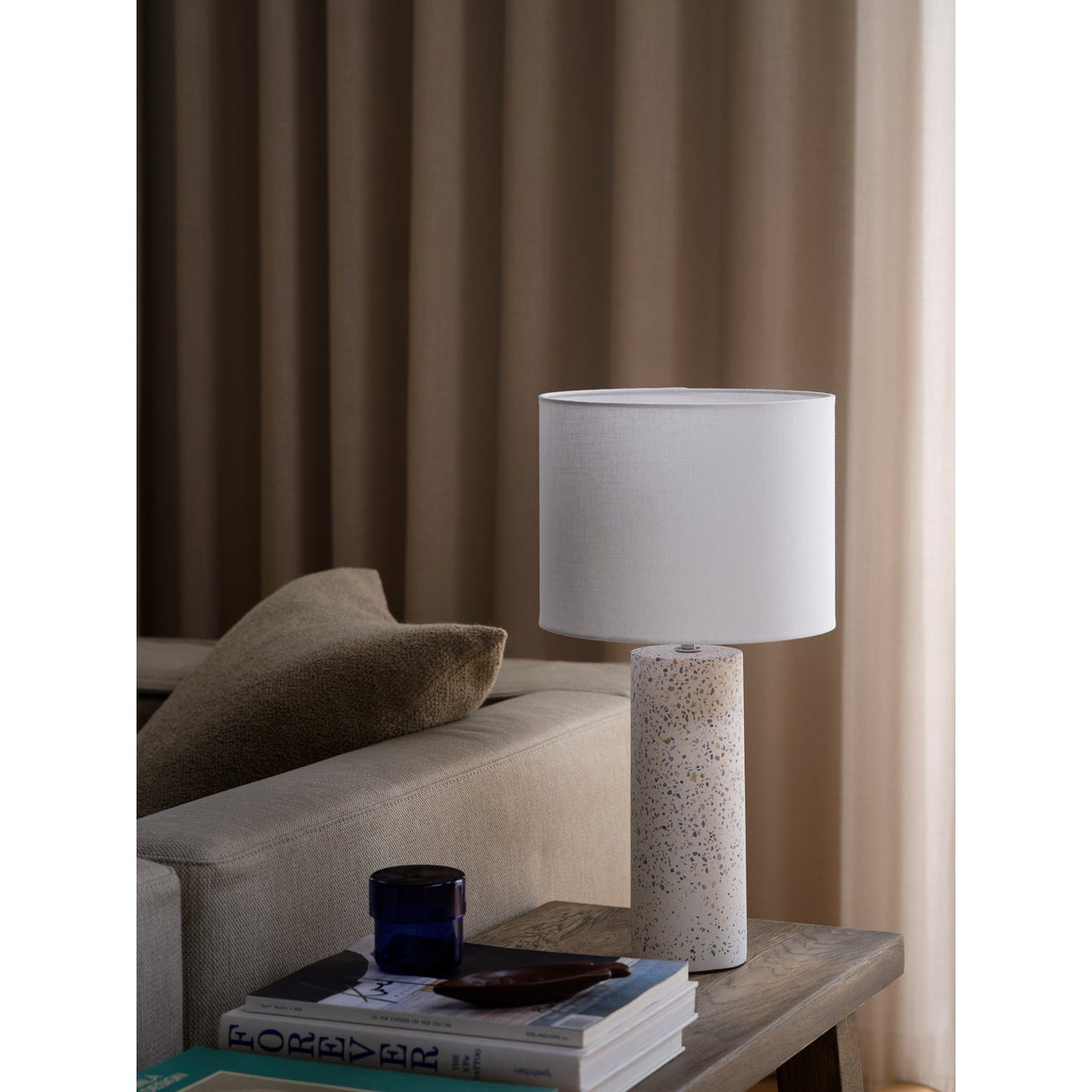 Antiga Vit Bordslampa