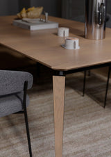 Edge Matbord 100x200-300 cm Light Oak