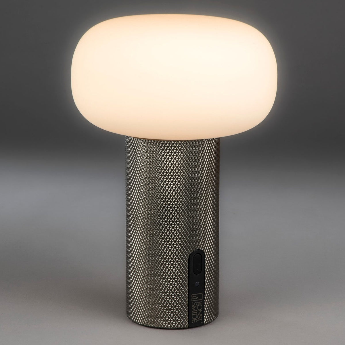 Antibes Mini USB Bordslampa Ute/Inne Nickel