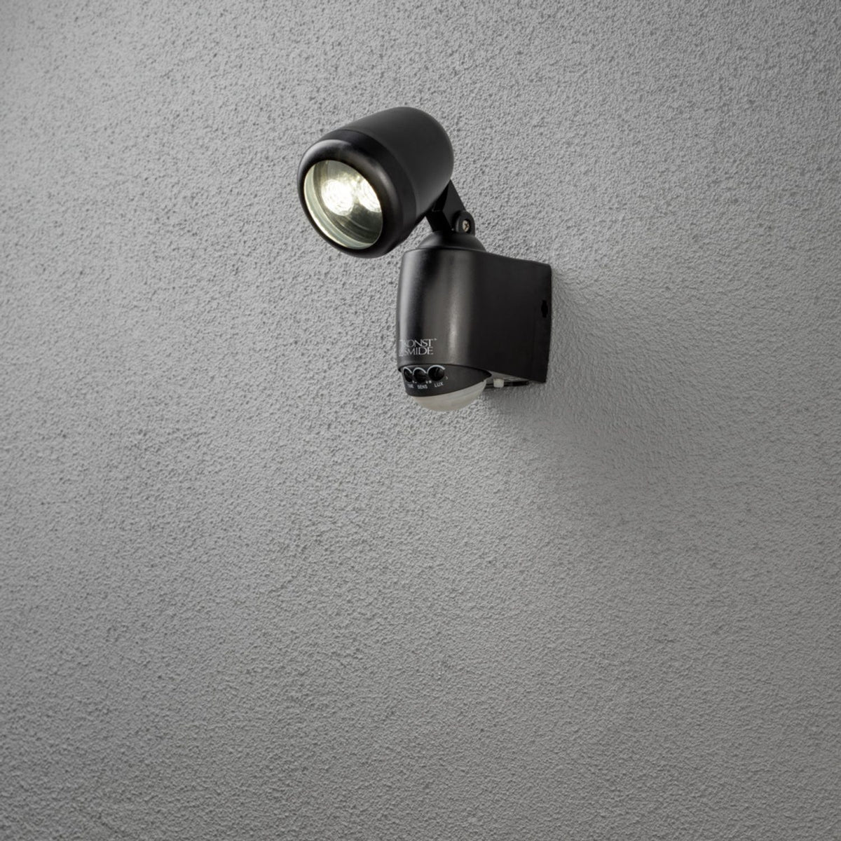 Prato B/O HP-LED Justerbar 6.5 cm Vägglampa Ute