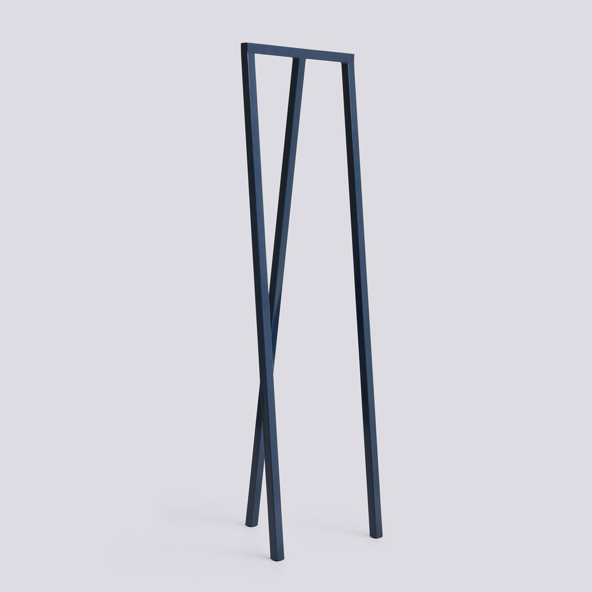 Loop Stand L45 × B39 × H150 cm Klädställning Deep blue