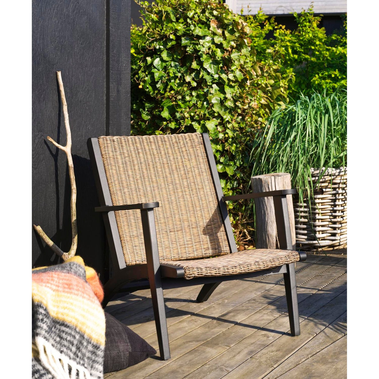 Kira Loungefåtölj Svart/Rustik