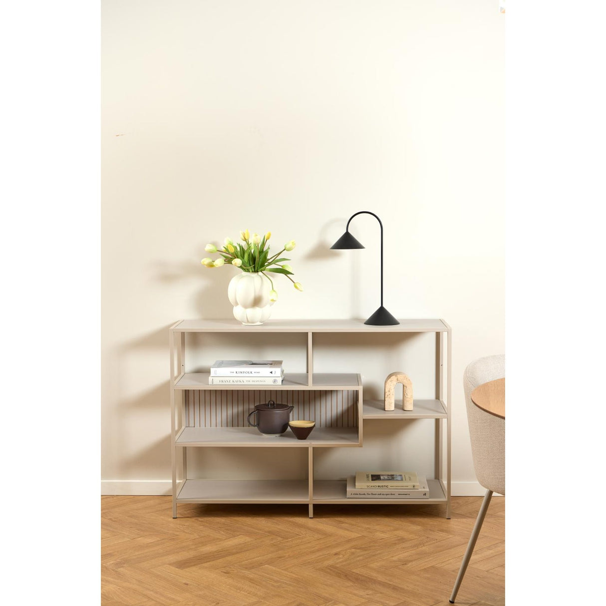 Seaford Bokhylla med vändbar bakpanel 78x114x35 cm Varm Grå