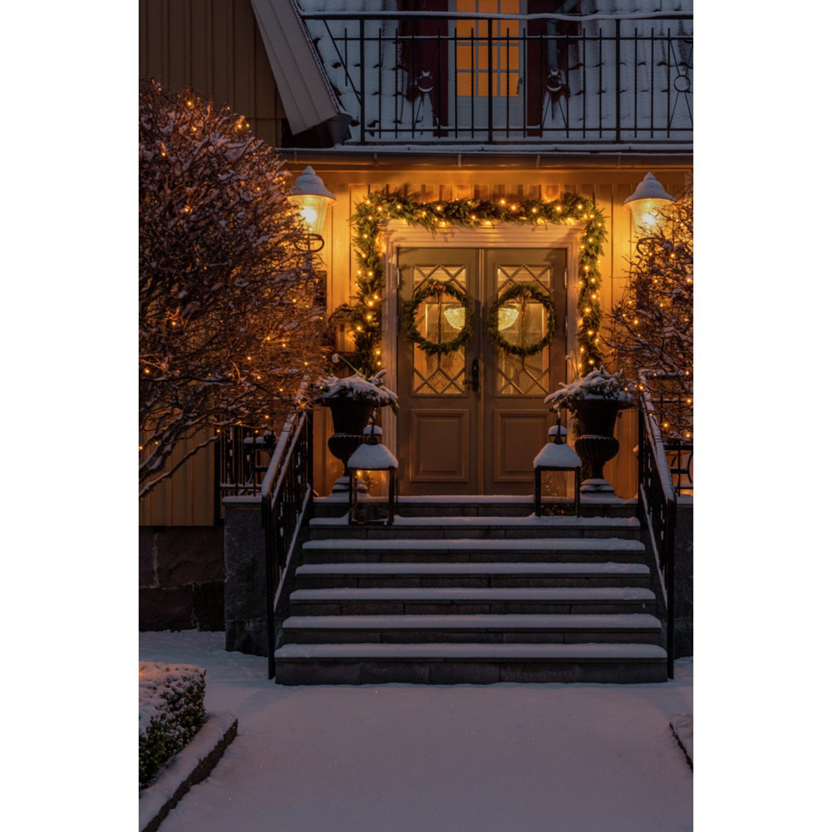 Mikro LED 24V/IP44 Ljusslinga Ute 40 Lampor (6.24m), Amber/Svart Kabel