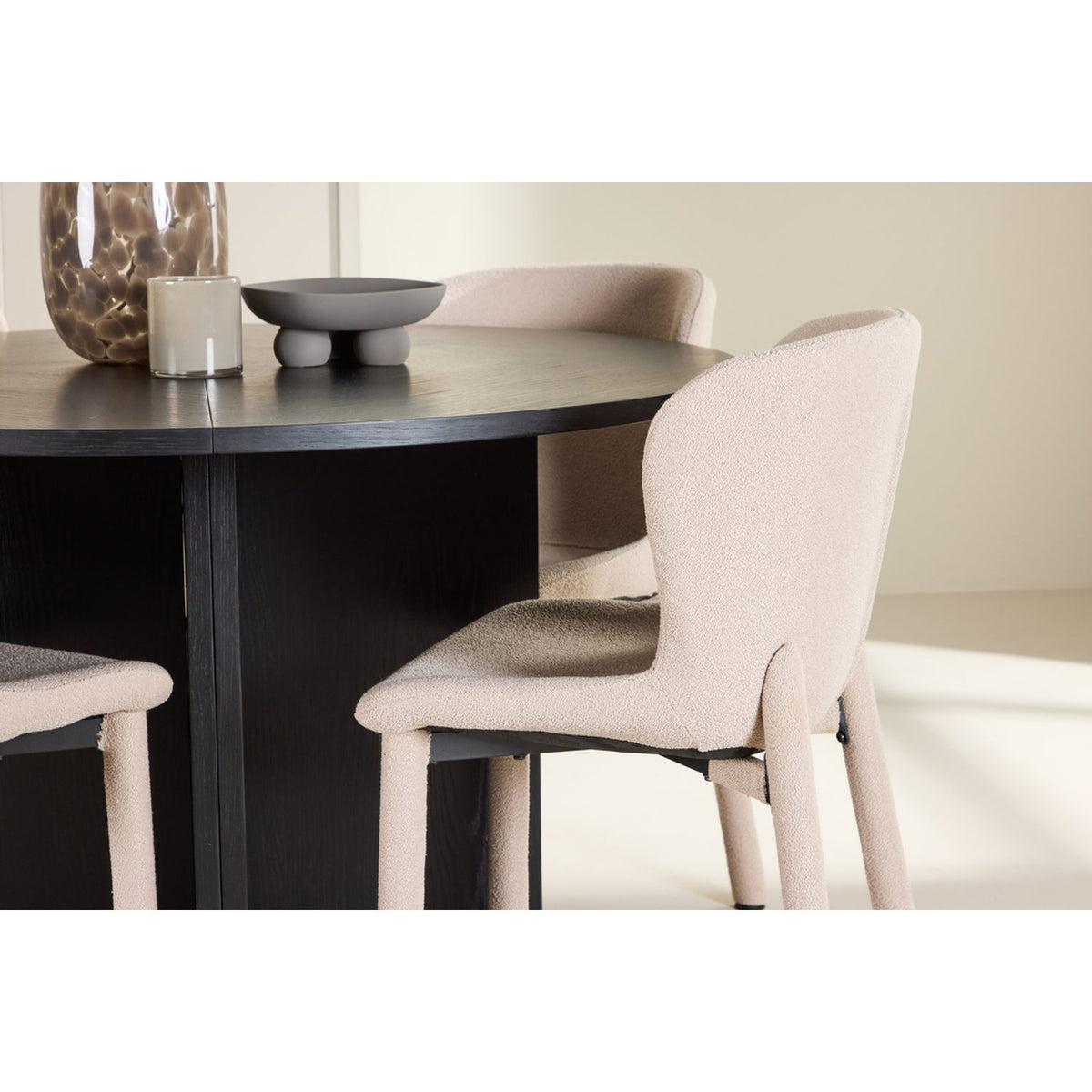 Strada, Astoria Oval matgrupp Beige, Svart, ⌀120